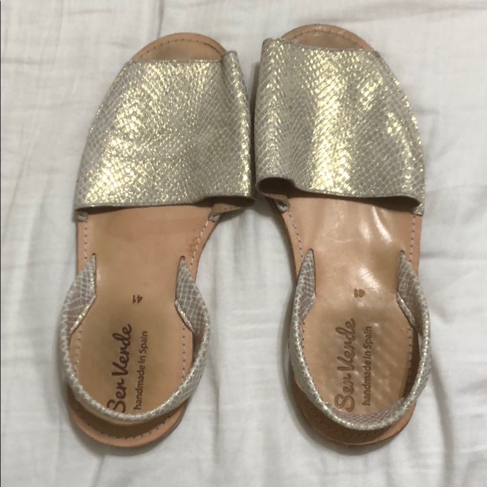 SERVEDE SANDALS